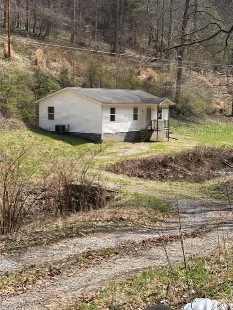 HUD Home — 4434 Honey Branch Rd, Saint Paul, VA 24283 - photo 2