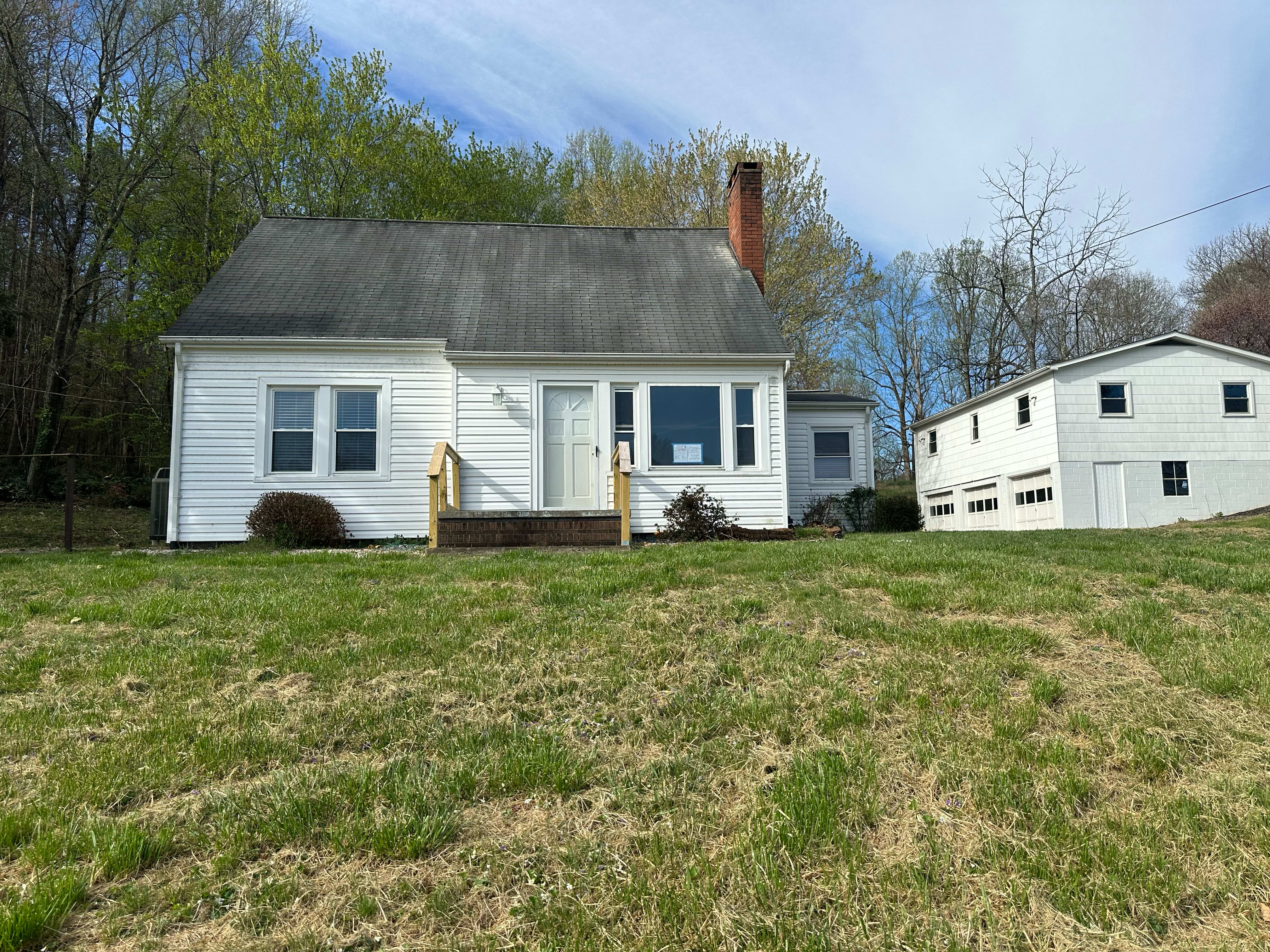 HUD Home — 3716 Statesville Rd, North Wilkesboro, NC 28659 - photo 1