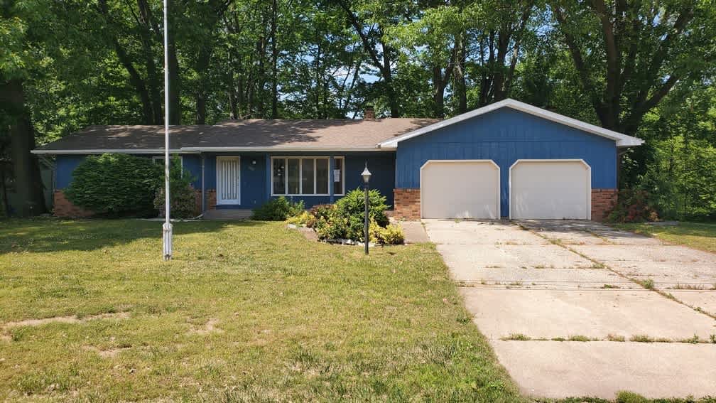 HUD Home — 14261 Essenburg Dr, Holland, MI 49424 - photo 1