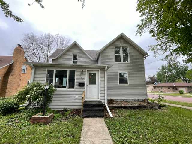 HUD Home — 702 4th Ave, Sheldon, IA 51201 — photo 1