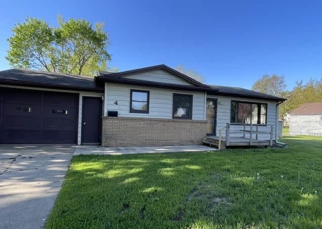 HUD Home — 45 7th St SE, Sioux Center, IA 51250 — photo 1