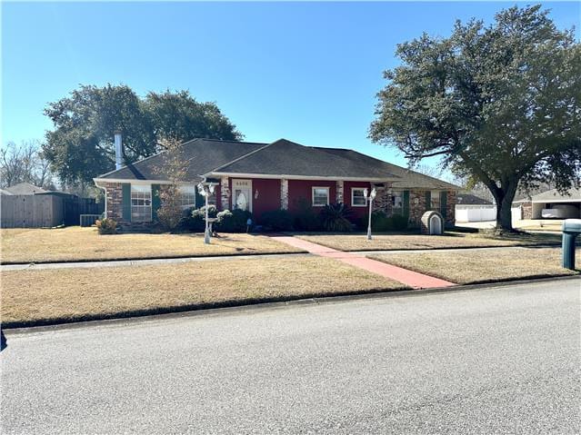 HUD Home — 4406 Fourchon Dr, Baker, LA 70714 — photo 1