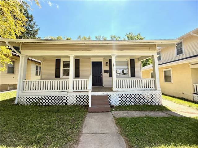HUD Home — 3913 Terrace Ave, Saint Joseph, MO 64504 — photo 1