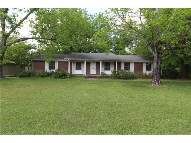 HUD Home — 412 Apple Ave, Albertville, AL 35950 — photo 1