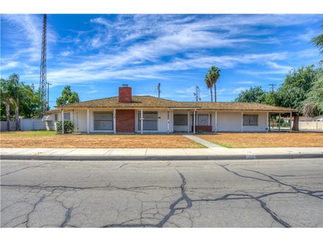 HUD Home — 1065 1st St, Wasco, CA 93280 — photo 1