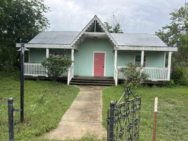 HUD Home — 501 E Daniel St, Uvalde, TX 78801 — photo 1
