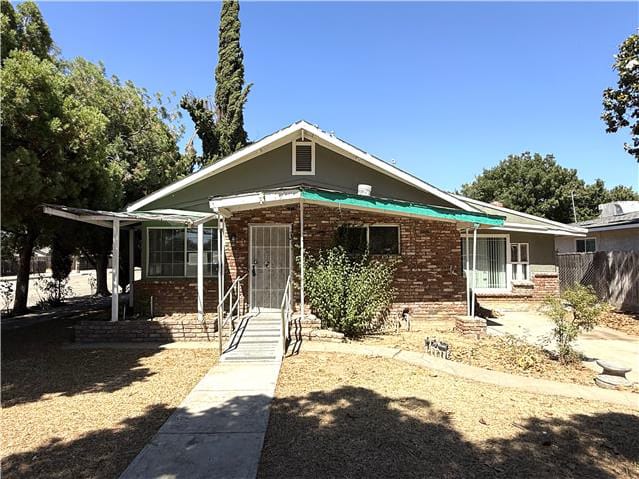 HUD Home — 901 S C St, Madera, CA 93638 - photo 1
