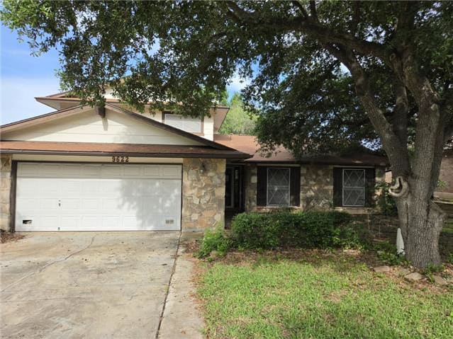 HUD Home — 9622 Chelmsford Dr, San Antonio, TX 78239 - photo 1
