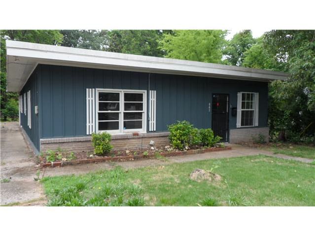 HUD Home — 942 Cleveland Ave, Gadsden, AL 35901 - photo 1