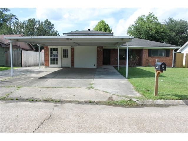 HUD Home — 556 Hydrangea Ave, Orange, TX 77630 - photo 1