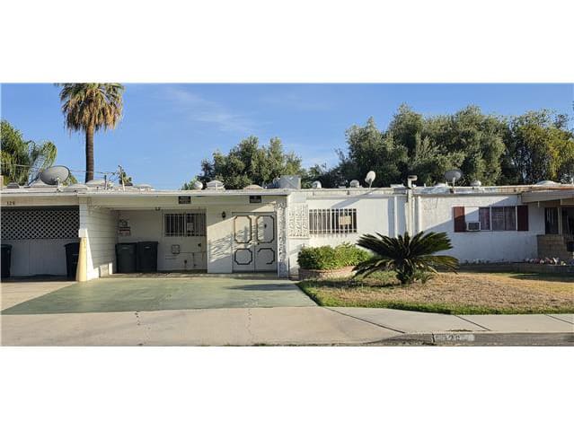 HUD Home — 326 E 7th St, San Jacinto, CA 92583 - photo 1