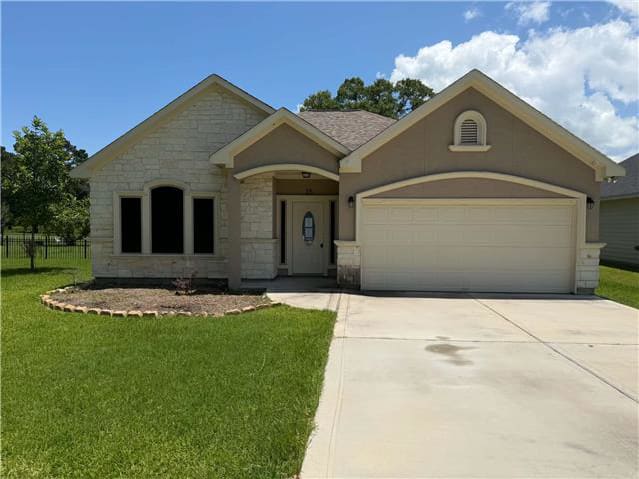 HUD Home — 35 Cherry Hills, Trinity, TX 75862 - photo 1