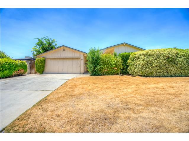 HUD Home — 3008 Pomona St, Bakersfield, CA 93305 - photo 1