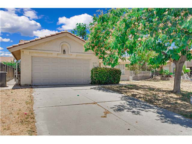 HUD Home — 3173 Dave Cir, Hemet, CA 92545 - photo 1