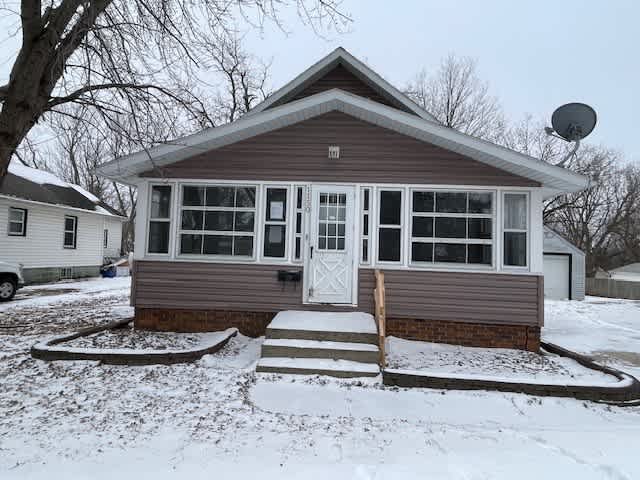 HUD Home — 1150 11th St, Sheldon, IA 51201 — photo 1