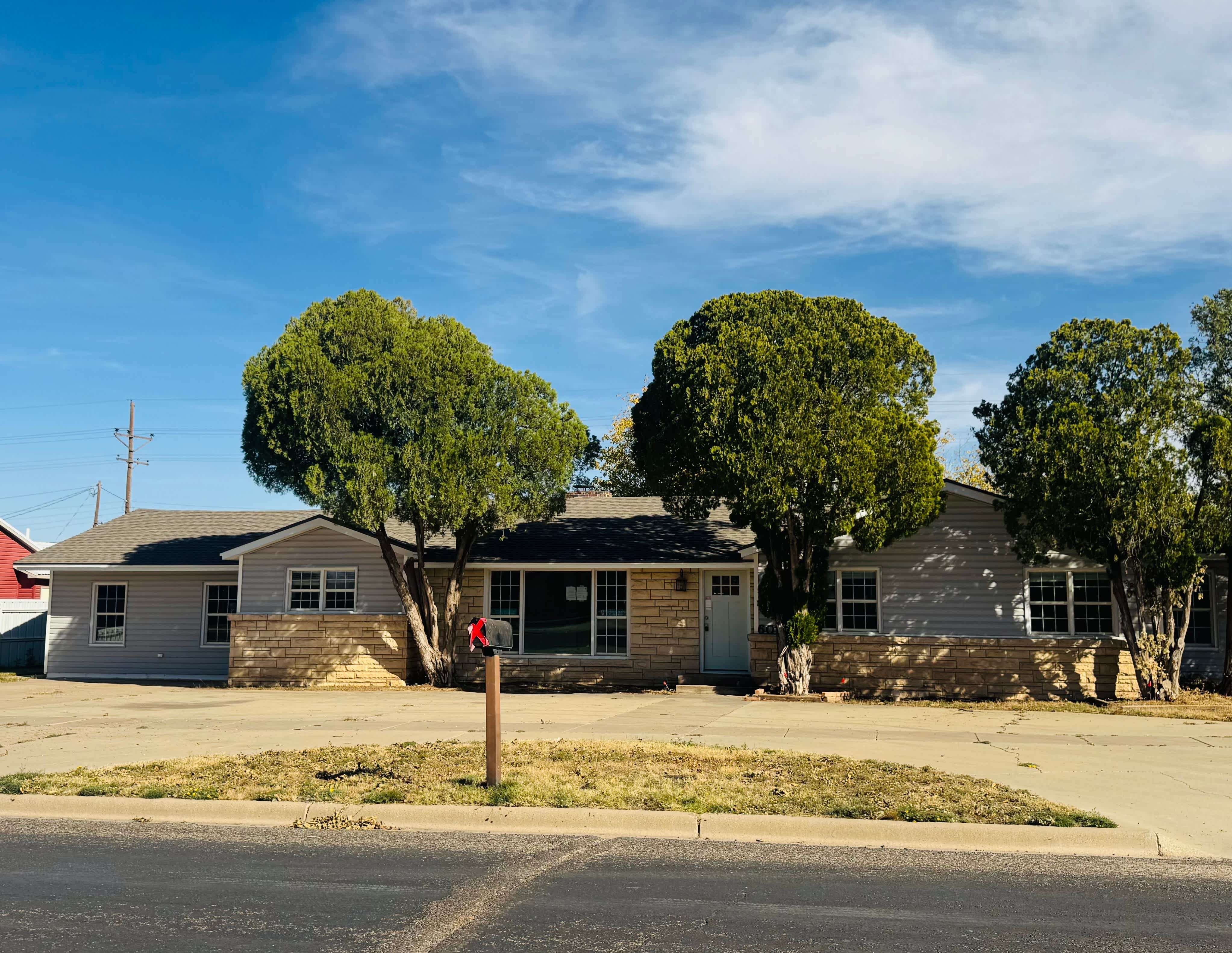 HUD Home — 607 Sw 2nd St, Seminole, TX 79360 — photo 1