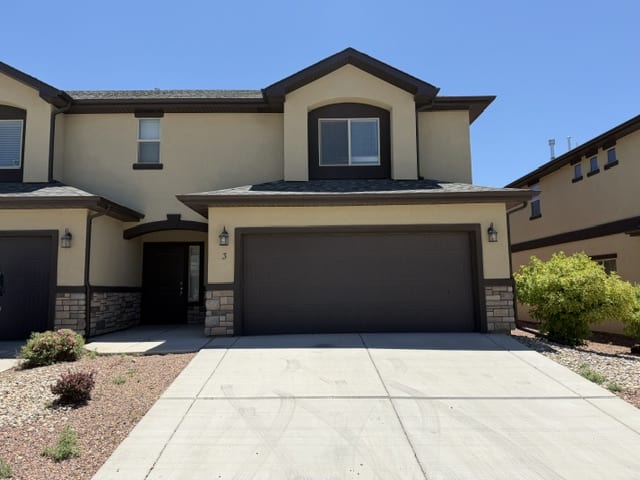 HUD Home — 1549 Northfield Rd, Cedar City, UT 84721 - photo 1