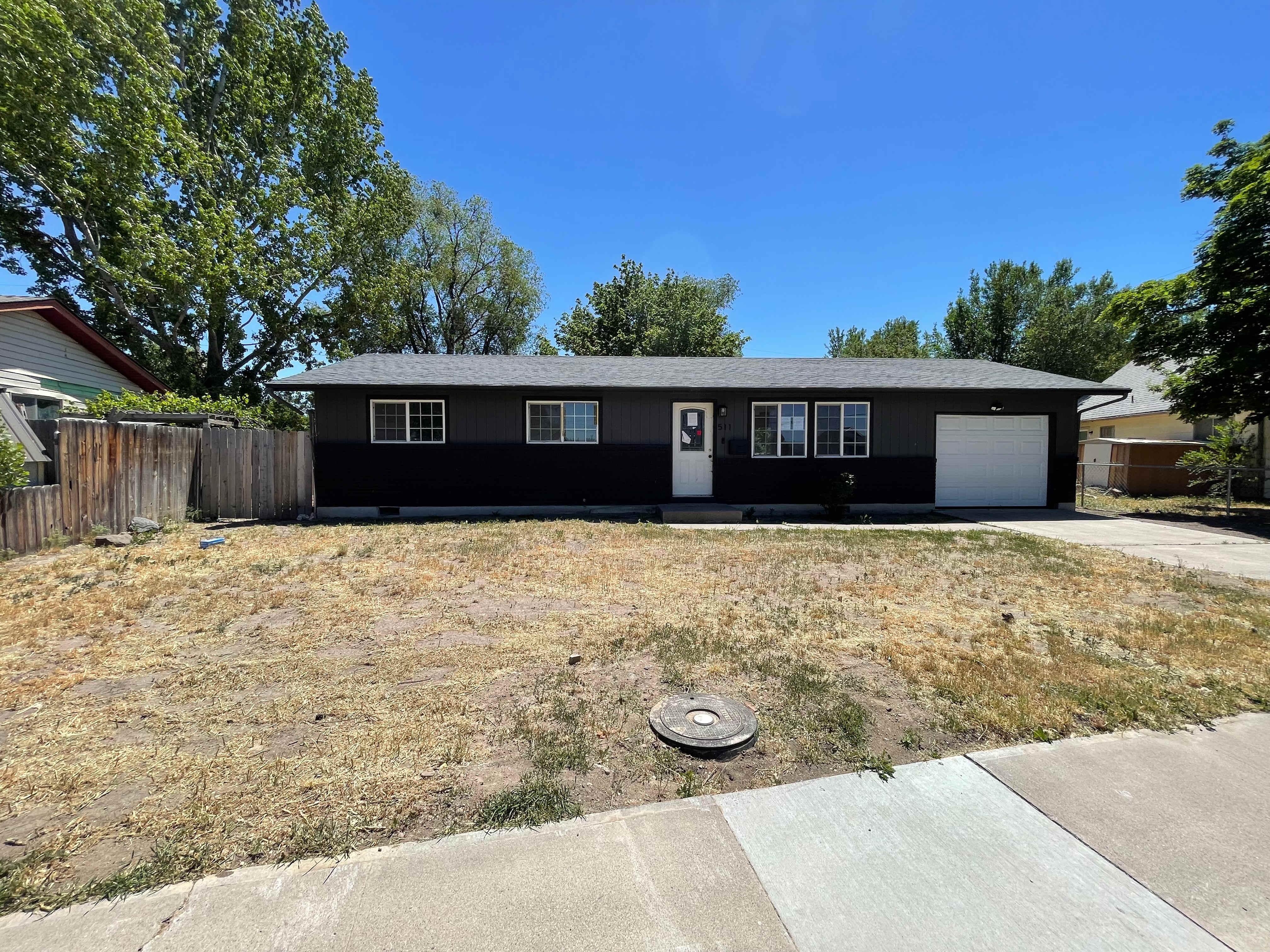 HUD Home — 511 Chestnut St, Mountain Home, ID 83647 - photo 1