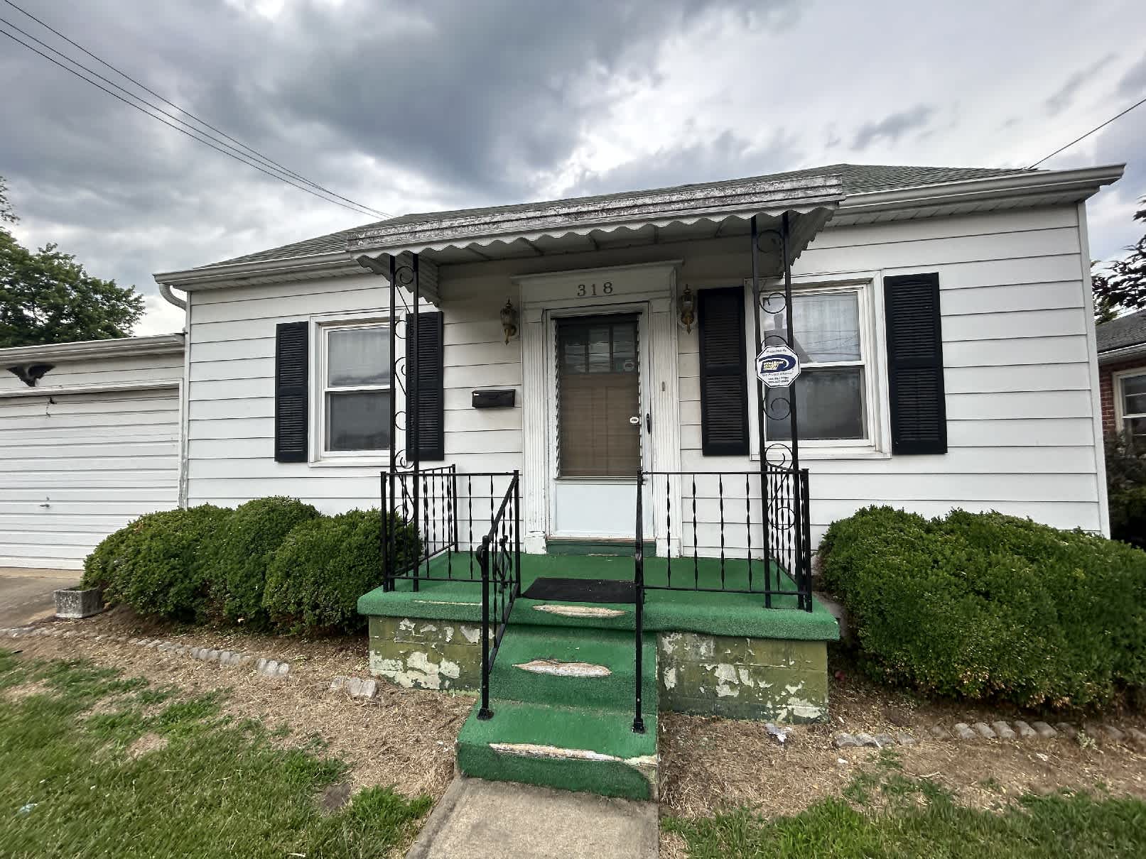 HUD Home — 318 S Cannon Ave, Hagerstown, MD 21740 - photo 1