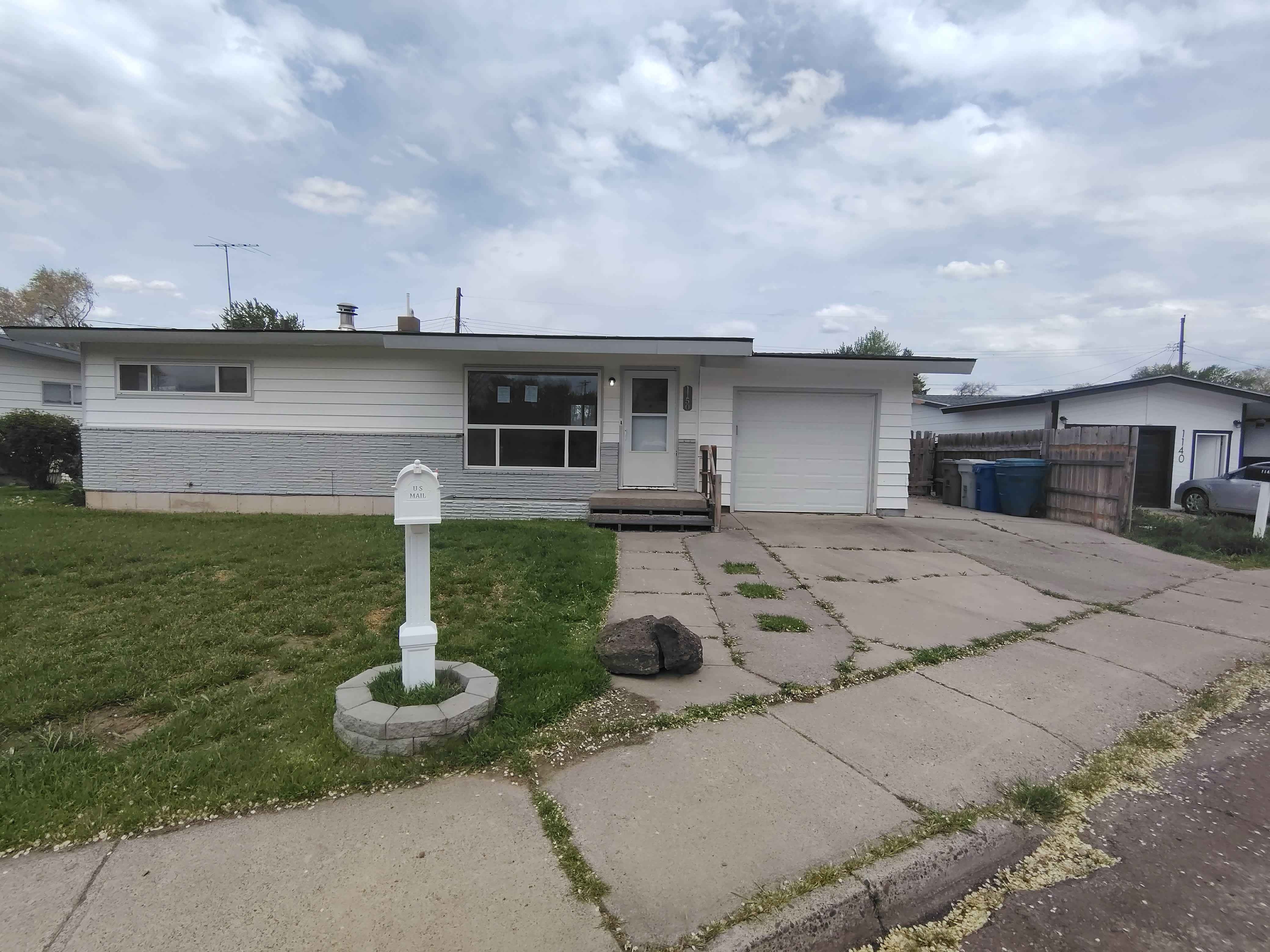 HUD Home — 1150 N 9th E, Mountain Home, ID 83647 — photo 1