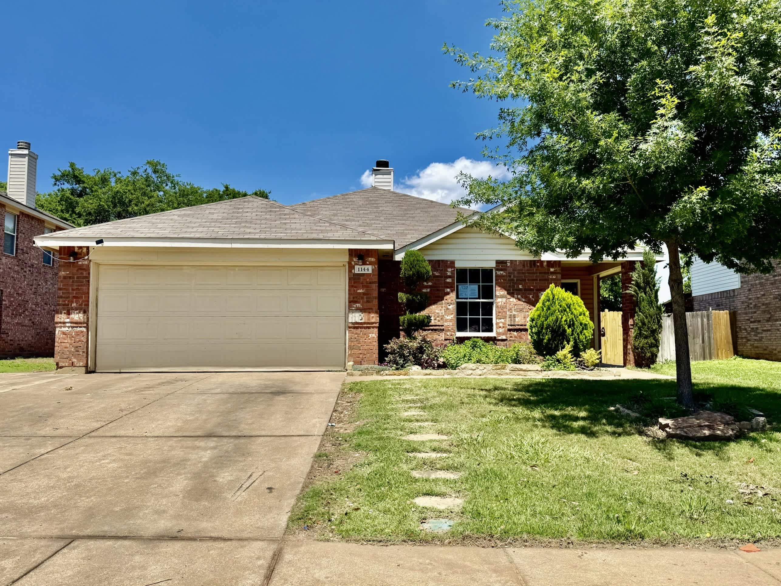 HUD Home — 1144 Switchgrass Ln, Crowley, TX 76036 — photo 1