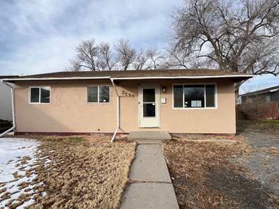 HUD Home — 3131 Skyview Ave, Pueblo, CO 81008 — photo 1