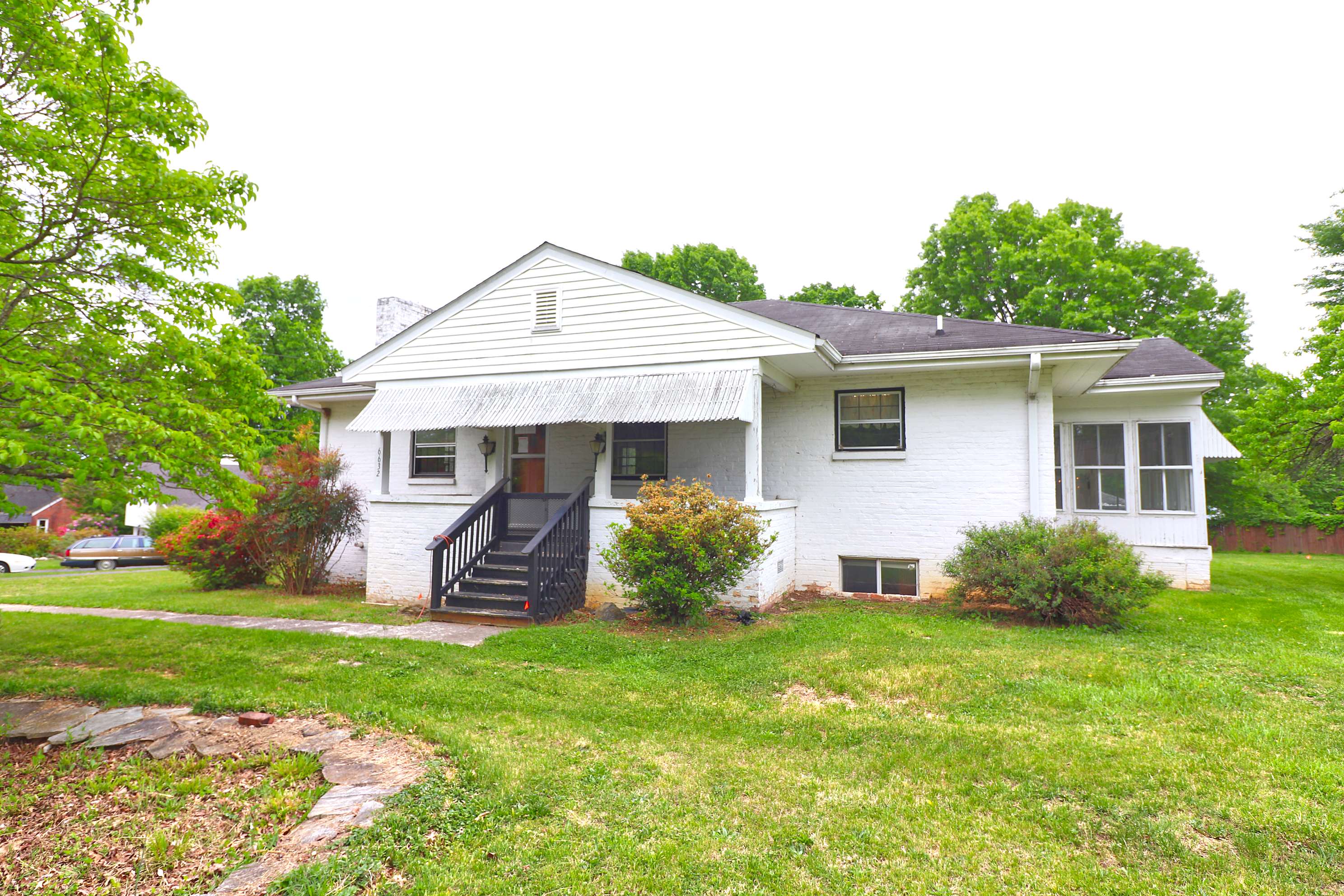 HUD Home — 6632 Wood Haven Rd, Roanoke, VA 24019 — photo 1