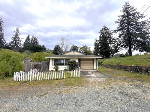 HUD Home — 618 W 15th St, Coquille, OR 97423 — photo 1