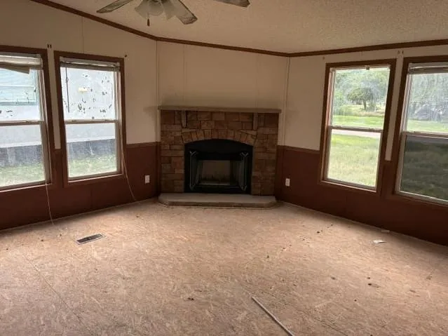 HUD Home — 259 W Velna, La Pryor, TX 78872 - photo 4