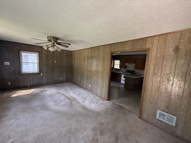 HUD Home — 3306 E Church St, Paris, AR 72855 - photo 4