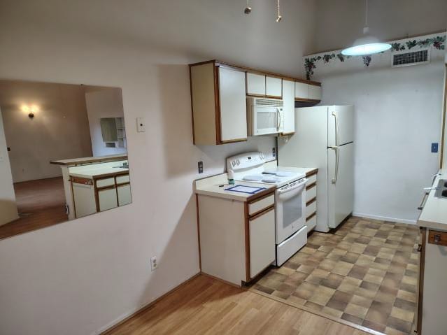 HUD Home — 5636 S Wood Crest Dr #139, Tucson, AZ 85746 - photo 3