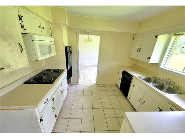 HUD Home — 419 Lee Ave, Jones Creek, TX 77541 - photo 5