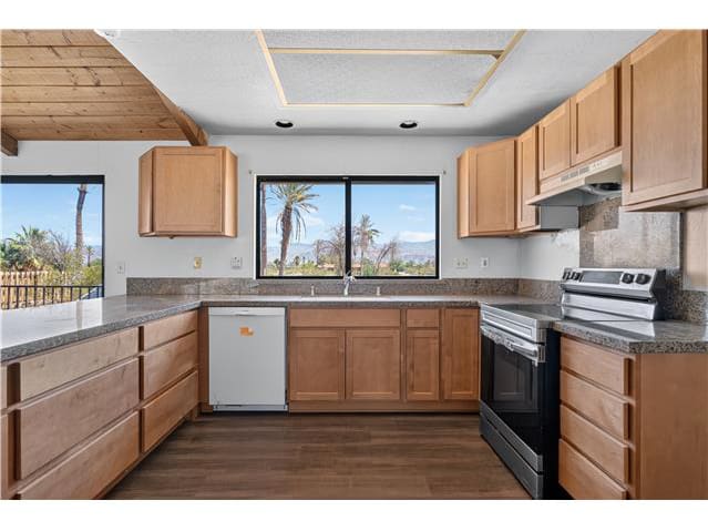 HUD Home — 3135 Club Cir E, Borrego Springs, CA 92004 - photo 5