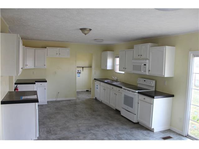 HUD Home — 6097 Dutch Elm Dr, Joplin, MO 64804 - photo 3
