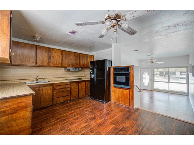 HUD Home — 3326 Proswimmer St, Houston, TX 77088 - photo 5