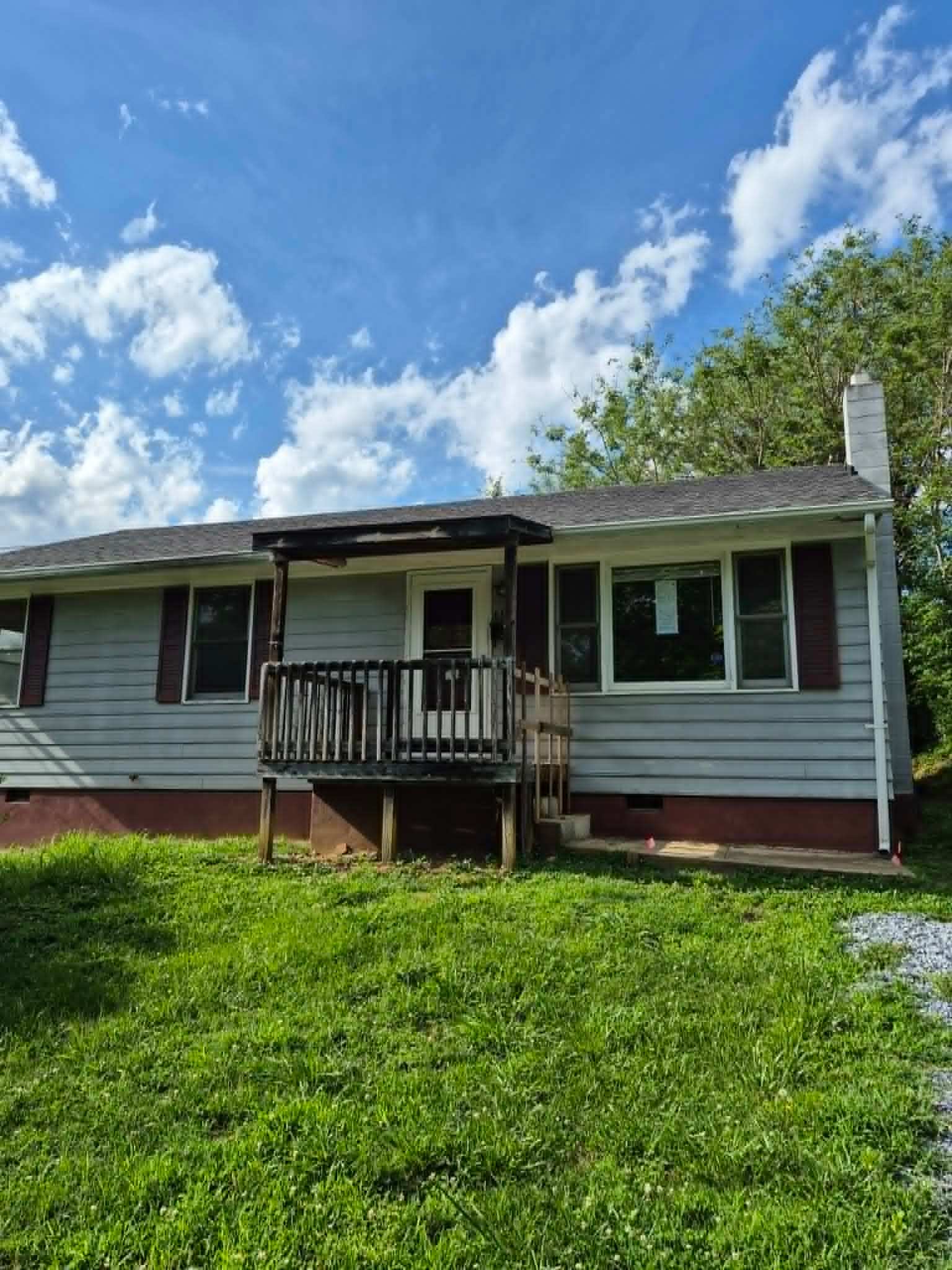 HUD Home — 616 Liberty St, Bedford, VA 24523 — photo 1
