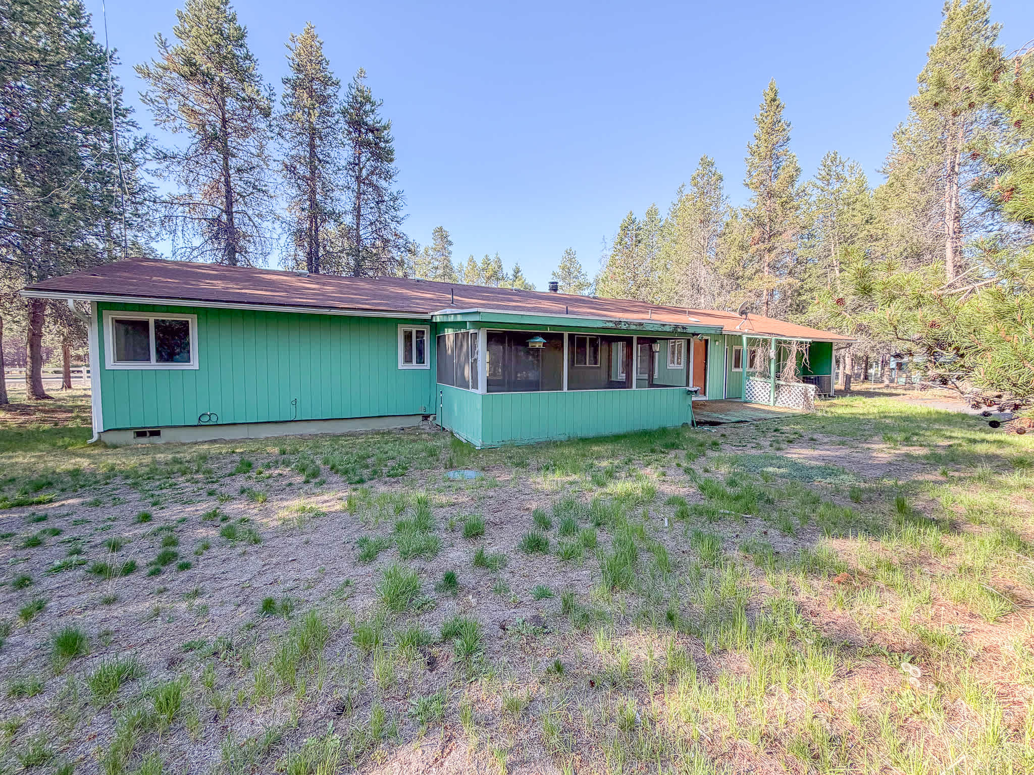 HUD Home — 15972 Sunrise Blvd, La Pine, OR 97739 — photo 1