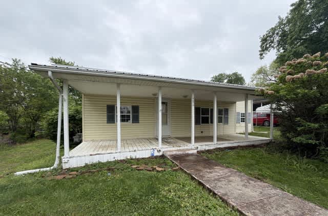 HUD Home — 484 Haessler Ave, Zanesville, OH 43701 — photo 1