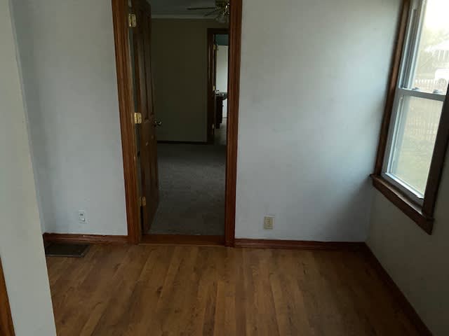 HUD Home — 321 S Main St, Lake Crystal, MN 56055 - photo 2