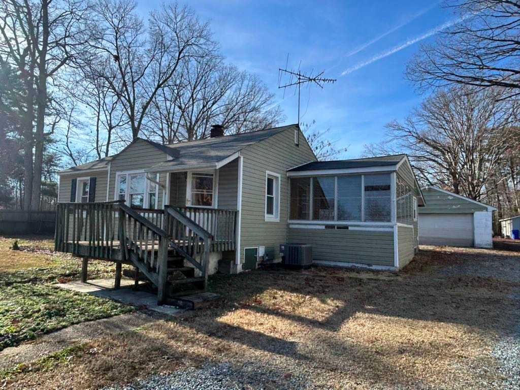 HUD Home — 11924 Montgomery Ln, Waldorf, MD 20602 — photo 1