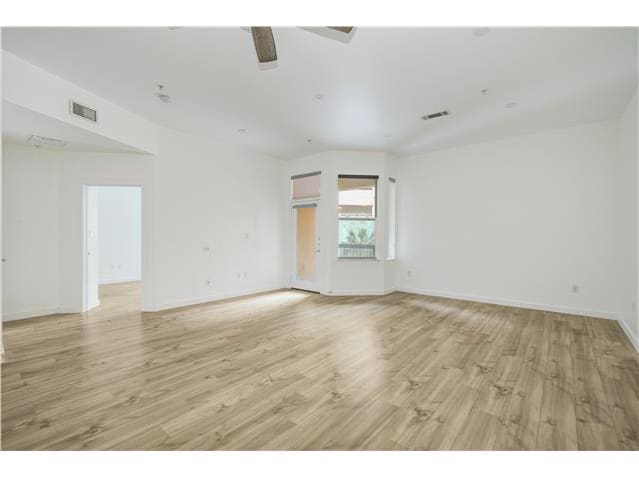 HUD Home — 300 St Joseph Pkwy #101, Houston, TX 77002 - photo 4
