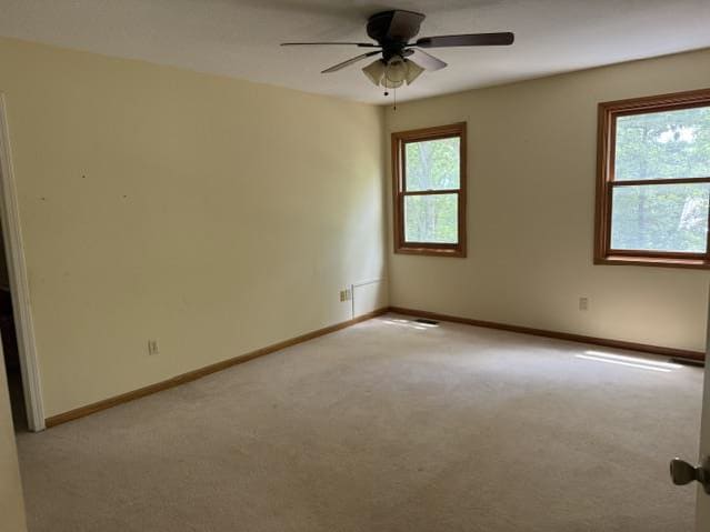 HUD Home — 200 Wagonwheel Dr, Camdenton, MO 65020 - photo 5