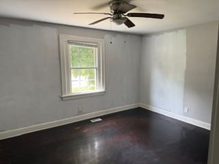 HUD Home — 826 W Davidson Ave, Gastonia, NC 28052 - photo 5