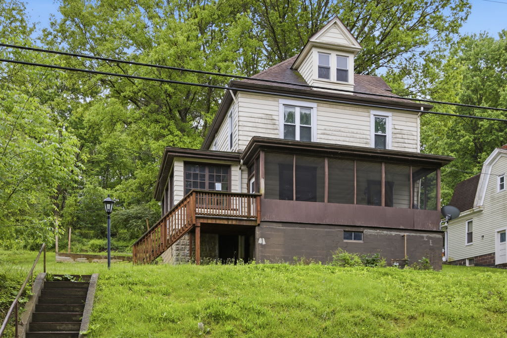 HUD Home — 989 Brownstown Rd, Larimer, PA 15647 — photo 1