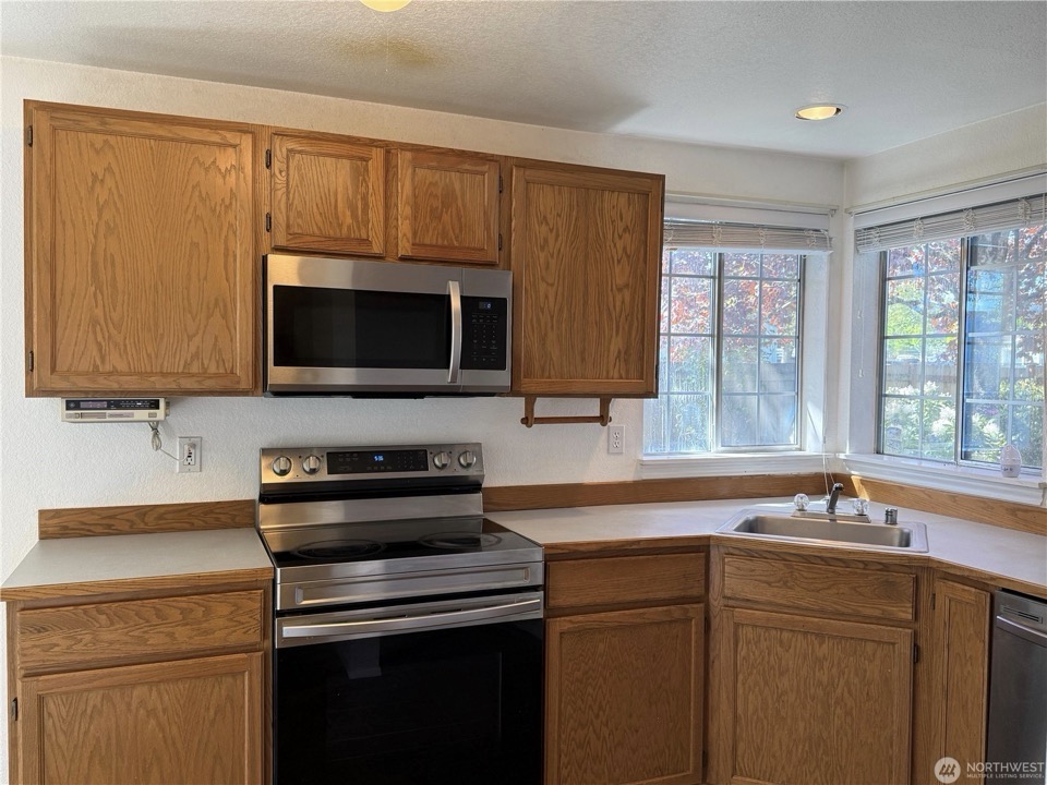 23960 58th Court S D1, Kent, WA 98032 - photo 3