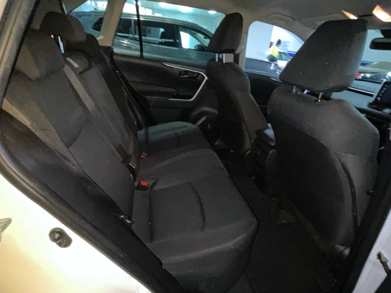 2020 Toyota RAV4 - photo 1