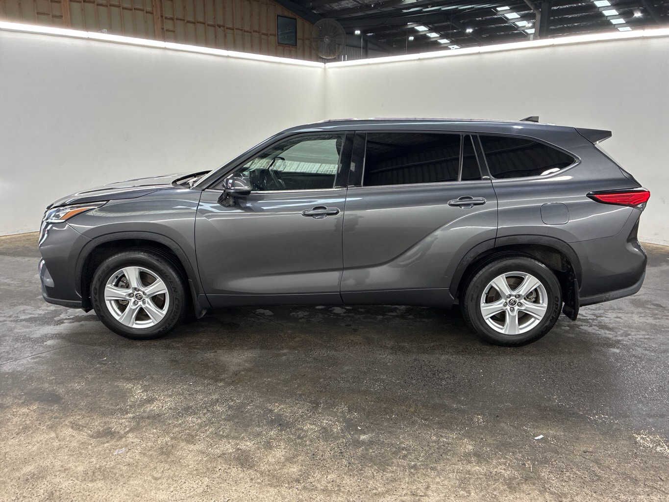 2022 Toyota Kluger - photo 1