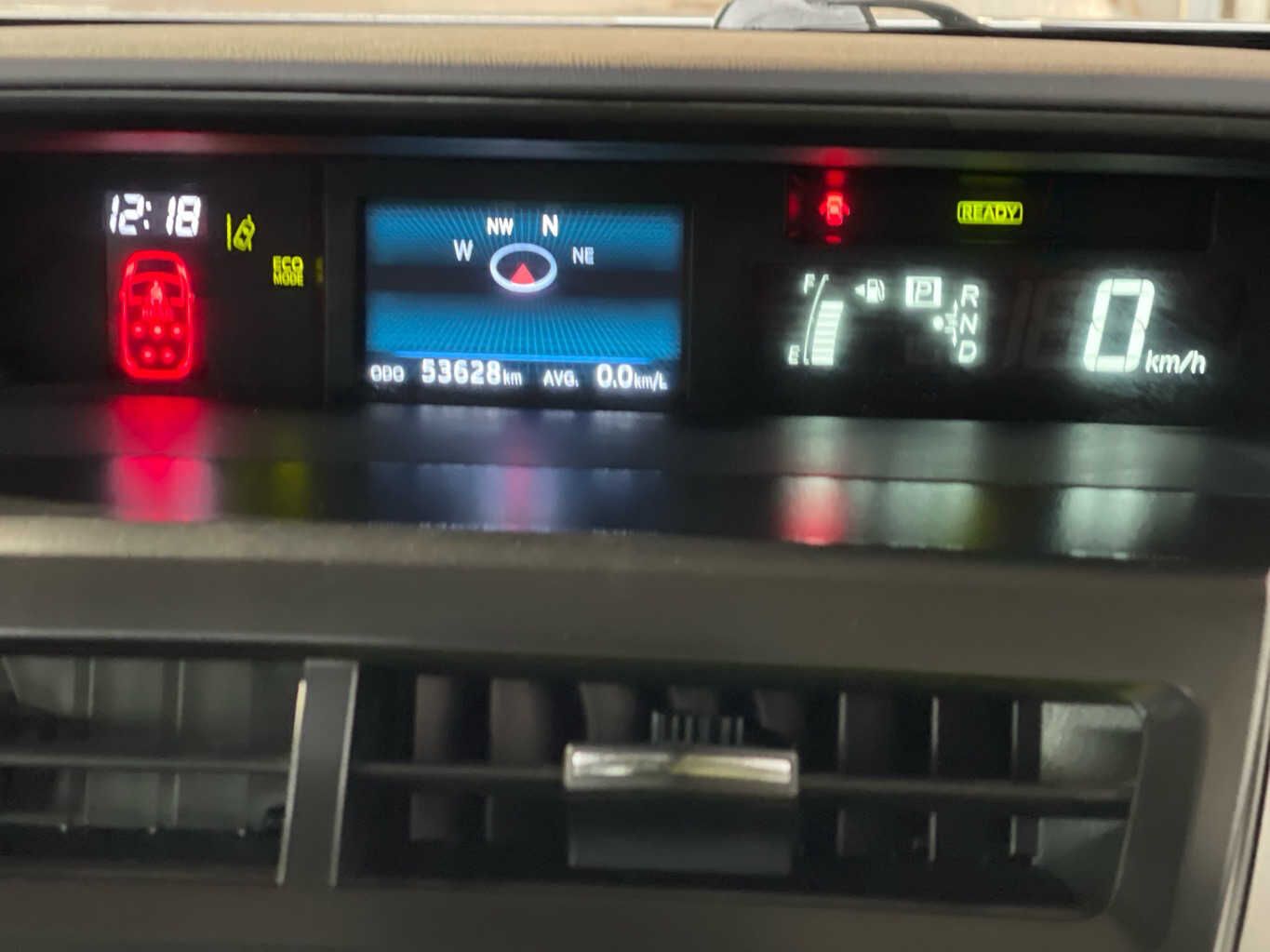 2021 Toyota Prius V - photo 1