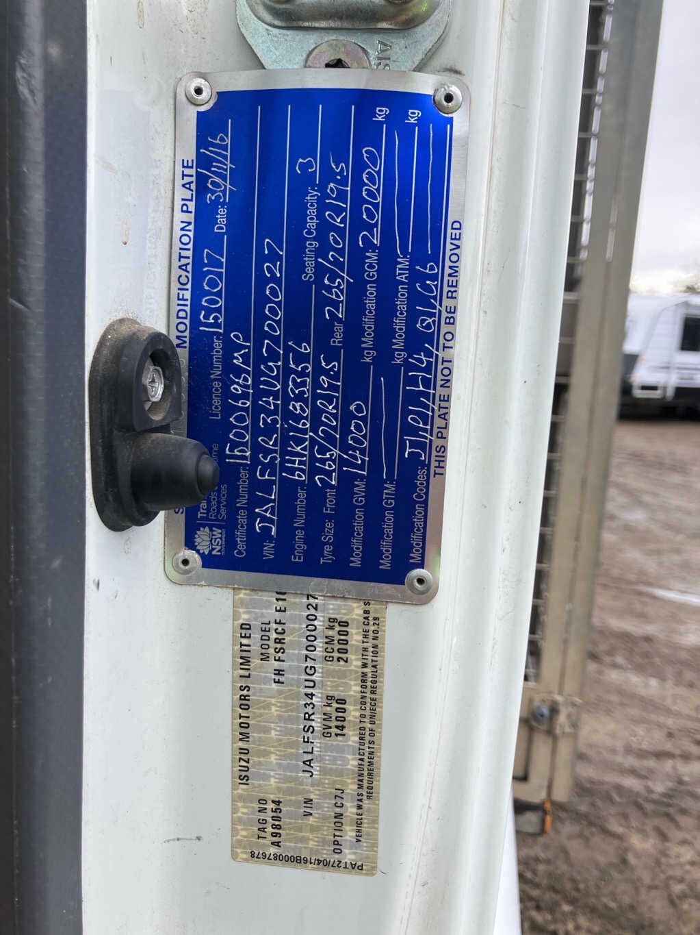 Isuzu FSR 140-260 - photo 1