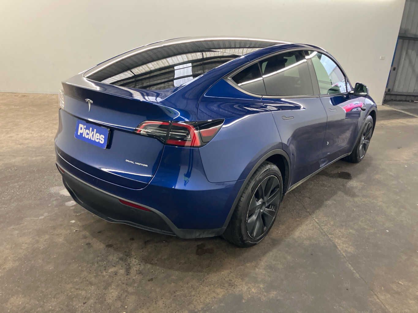 2024 TESLA Model Y - photo 1